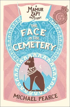 Michael Pearce The Face in the Cemetery обложка книги