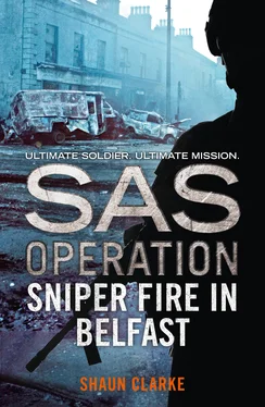 Shaun Clarke Sniper Fire in Belfast обложка книги