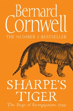 Bernard Cornwell Sharpe’s Tiger: The Siege of Seringapatam, 1799 обложка книги