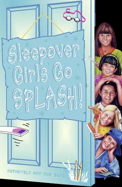 Sue Mongredien Sleepover Girls Go Splash! обложка книги