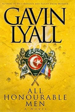 Gavin Lyall All Honourable Men обложка книги