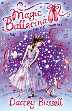 Darcey Bussell Delphie and the Fairy Godmother обложка книги