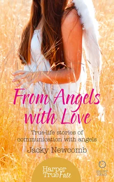 Jacky Newcomb From Angels with Love: True-life stories of communication with Angels обложка книги