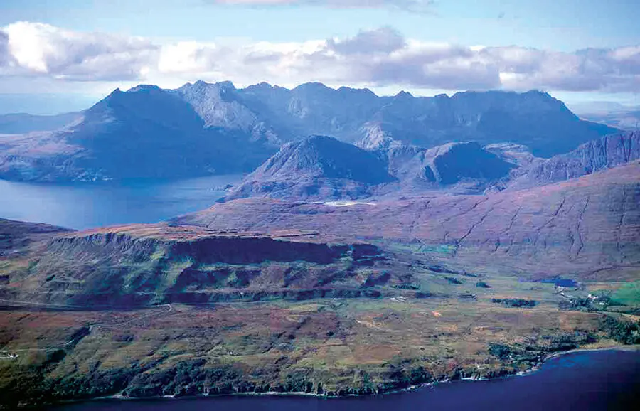 FIG 1 Aerial oblique photograph looking northwestwards towards the Cuillin - фото 1