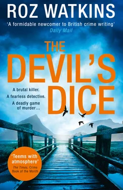 Roz Watkins The Devil’s Dice: The most gripping crime thriller of 2018 – with an absolutely breath-taking twist обложка книги