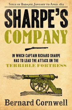 Bernard Cornwell Sharpe’s Company: The Siege of Badajoz, January to April 1812 обложка книги