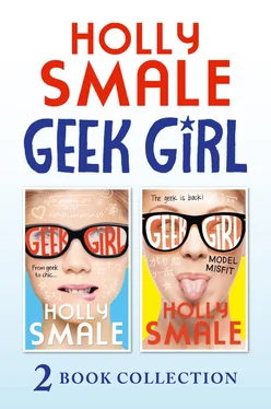 Holly Smale Geek Girl and Model Misfit обложка книги