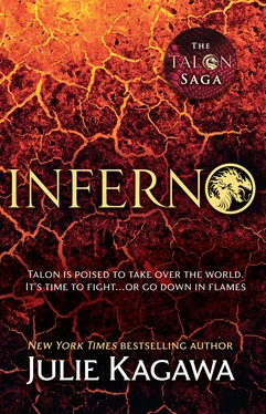 Julie Kagawa Inferno: the thrilling final novel in the Talon saga from New York Times bestselling author Julie Kagawa обложка книги