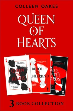 Colleen Oakes Queen of Hearts Complete Collection: Queen of Hearts; Blood of Wonderland; War of the Cards обложка книги