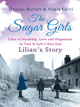 Duncan Barrett The Sugar Girls - Lilian’s Story: Tales of Hardship, Love and Happiness in Tate & Lyle’s East End обложка книги