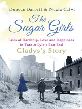 Duncan Barrett The Sugar Girls - Gladys’s Story: Tales of Hardship, Love and Happiness in Tate & Lyle’s East End обложка книги