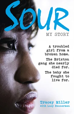 Tracey Miller Sour: My Story: A troubled girl from a broken home. The Brixton gang she nearly died for. The baby she fought to live for. обложка книги