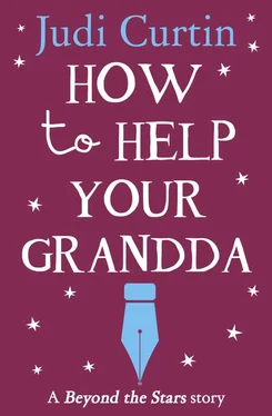 Judi Curtin How to Help Your Grandda: Beyond the Stars обложка книги