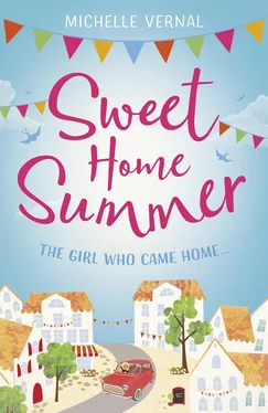 Michelle Vernal Sweet Home Summer: A heartwarming romcom perfect for curling up with обложка книги