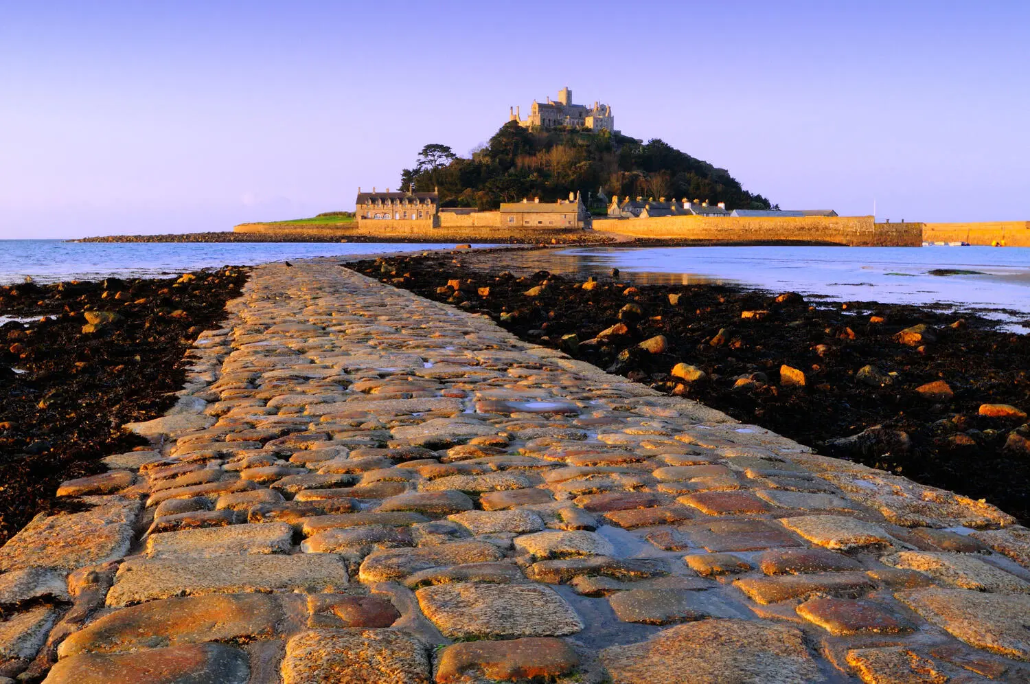 Owned by the National Trust St Michaels Mount near Penzance can be reached - фото 20