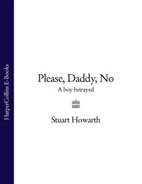 Stuart Howarth Please, Daddy, No: A Boy Betrayed обложка книги