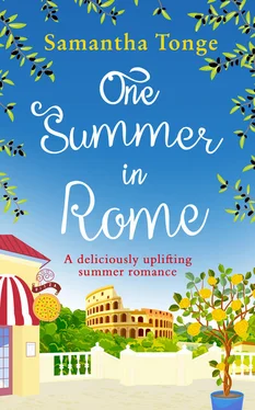 Samantha Tonge One Summer in Rome: a deliciously uplifting summer romance! обложка книги
