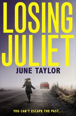 June Taylor Losing Juliet: A gripping psychological thriller with twists you won’t see coming обложка книги