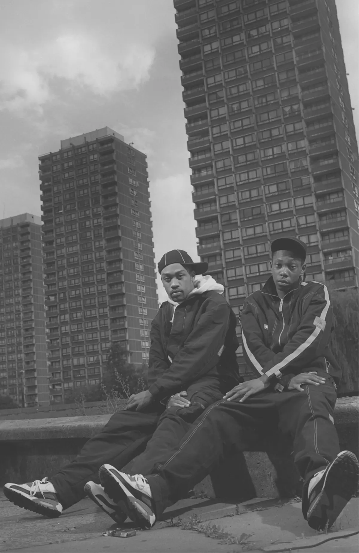 Dizzee and Wiley in front of Crossways Estate aka the three flats 2002 - фото 2