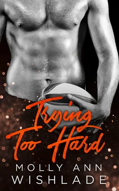 Molly Wishlade Trying Too Hard...: A steamy standalone sports romance обложка книги