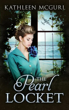Kathleen McGurl The Pearl Locket: A page-turning saga that will have you hooked обложка книги