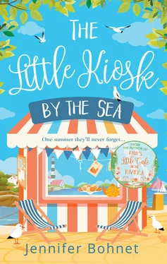 Jennifer Bohnet The Little Kiosk By The Sea: A Perfect Summer Beach Read обложка книги
