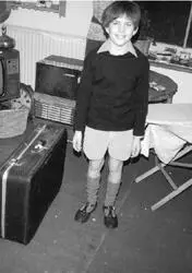 Im ten Its 1981 a late summer evening in an underground common room at a - фото 3