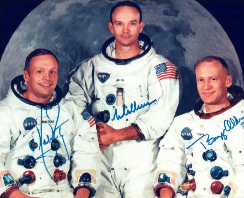 Official photo of Apollo 11 crew left to right Neil Armstrong Commander - фото 3