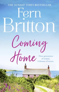 Fern Britton Coming Home: An uplifting feel good novel with family secrets at its heart