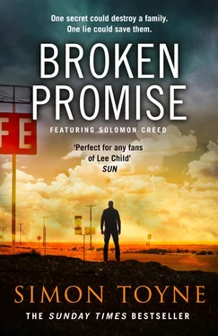 Simon Toyne Broken Promise: A Solomon Creed Novella обложка книги
