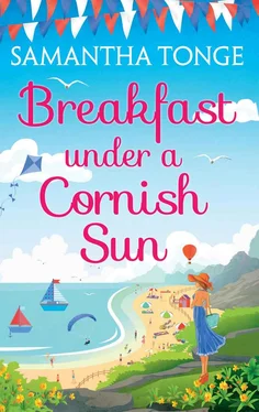 Samantha Tonge Breakfast Under A Cornish Sun: The perfect romantic comedy for summer обложка книги