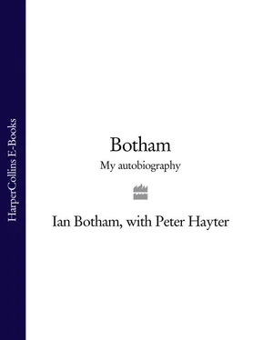 Ian Botham Botham: My Autobiography обложка книги