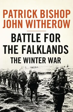 Patrick Bishop Battle for the Falklands: The Winter War обложка книги