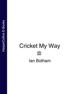 Ian Botham Cricket My Way обложка книги