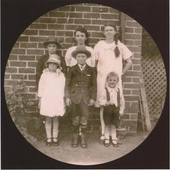 A family portrait from the original Kodak you take the pictures and we do the - фото 4