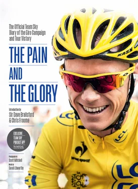 Chris Froome The Pain and the Glory: The Official Team Sky Diary of the Giro Campaign and Tour Victory обложка книги