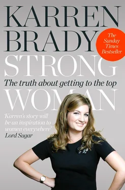 Karren Brady Strong Woman: The Truth About Getting to the Top обложка книги