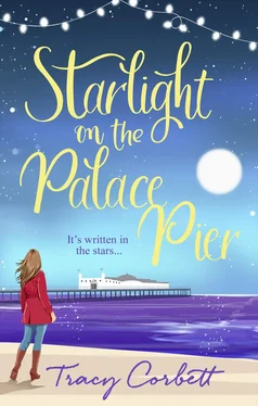 Tracy Corbett Starlight on the Palace Pier: The very best kind of romance for the Christmas season in 2018 обложка книги