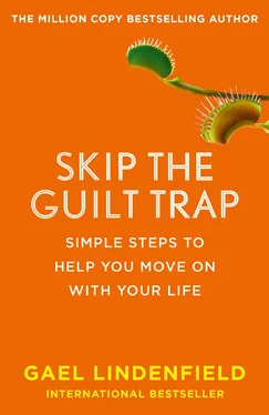 Gael Lindenfield Skip the Guilt Trap: Simple steps to help you move on with your life обложка книги