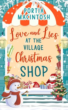 Portia MacIntosh Love and Lies at The Village Christmas Shop: A laugh out loud romantic comedy perfect for Christmas 2018 обложка книги