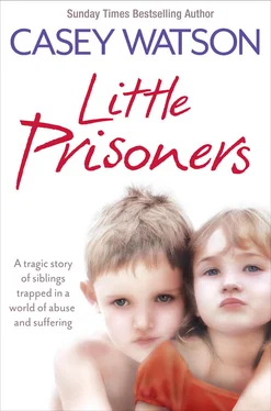 Casey Watson Little Prisoners: A tragic story of siblings trapped in a world of abuse and suffering обложка книги