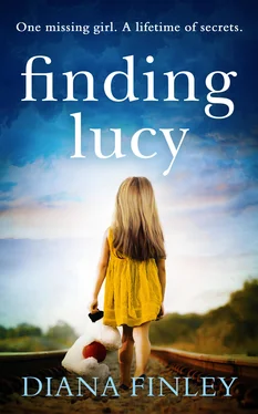 Diana Finley Finding Lucy: A suspenseful and moving novel that you won't be able to put down обложка книги
