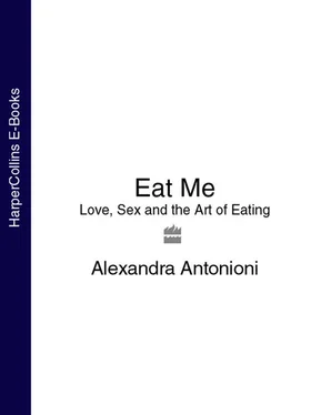 Alexandra Antonioni Eat Me: Love, Sex and the Art of Eating обложка книги