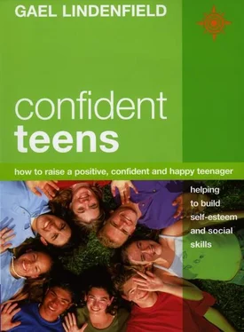 Gael Lindenfield Confident Teens: How to Raise a Positive, Confident and Happy Teenager обложка книги