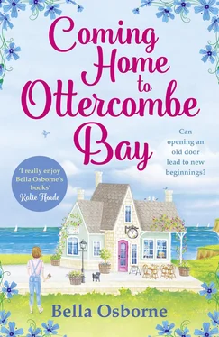 Bella Osborne Coming Home to Ottercombe Bay: The laugh out loud romantic comedy of the year обложка книги