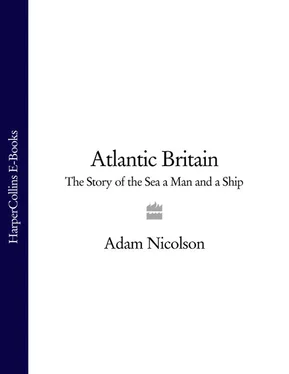 Adam Nicolson Atlantic Britain: The Story of the Sea a Man and a Ship обложка книги