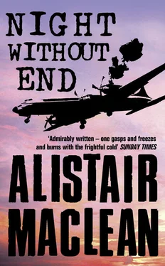 Alistair MacLean Alistair MacLean Arctic Chillers 4-Book Collection: Night Without End, Ice Station Zebra, Bear Island, Athabasca обложка книги