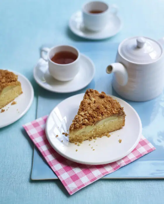 Imagine a moist apple cake with apple crumble on top Serve this with whipped - фото 12