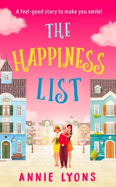 Annie Lyons The Happiness List: A wonderfully feel-good story to make you smile this summer! обложка книги