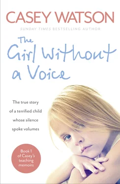 Casey Watson The Girl Without a Voice: The true story of a terrified child whose silence spoke volumes обложка книги